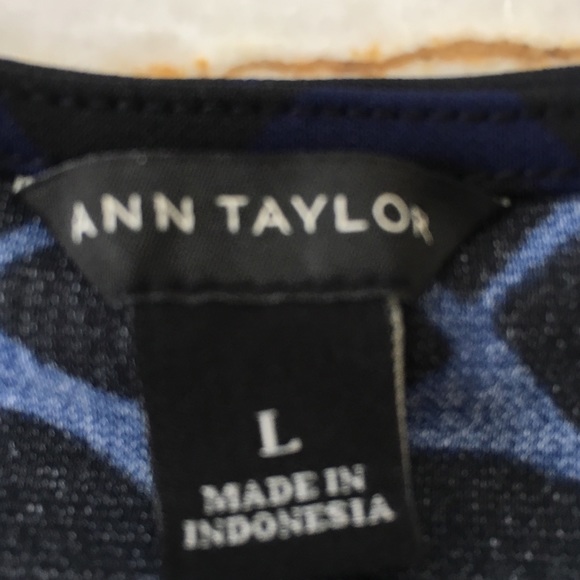 Ann Taylor cold should top - Picture 3 of 3